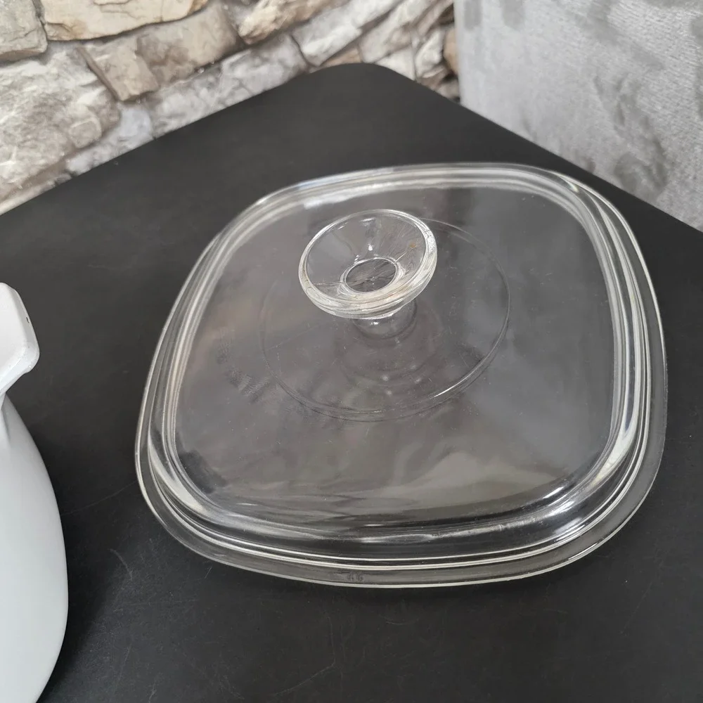 Corning Ware Casserole Dish Blue Cornflower 2.5 QT Retro Americana Kitchen w Lid
